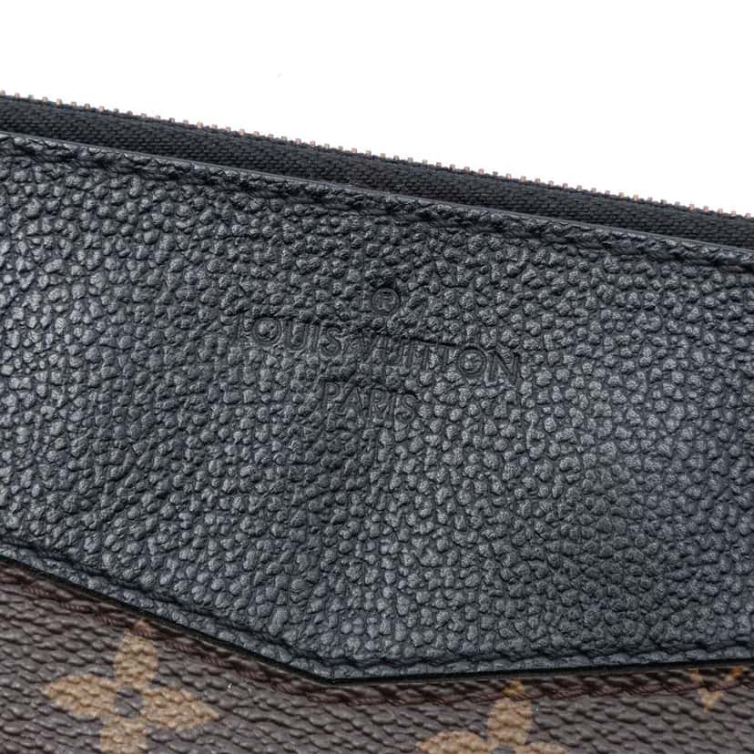 Louis Vuitton Monogram Daily Pouch Brown Very good condition - Box View