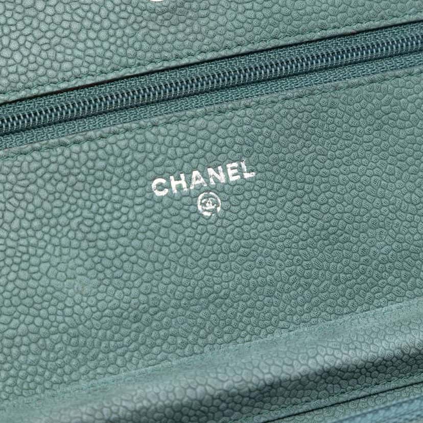 Chanel CC Quilted Caviar Wallet on Chain Blue Leather Very good condition - Box View