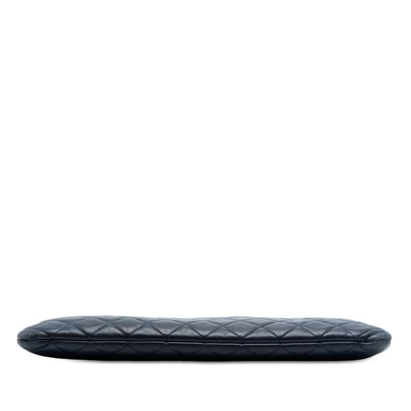 Chanel Large Quilted Lambskin Casino Charms O Case Clutch Blue Leather Very good condition - Inside View