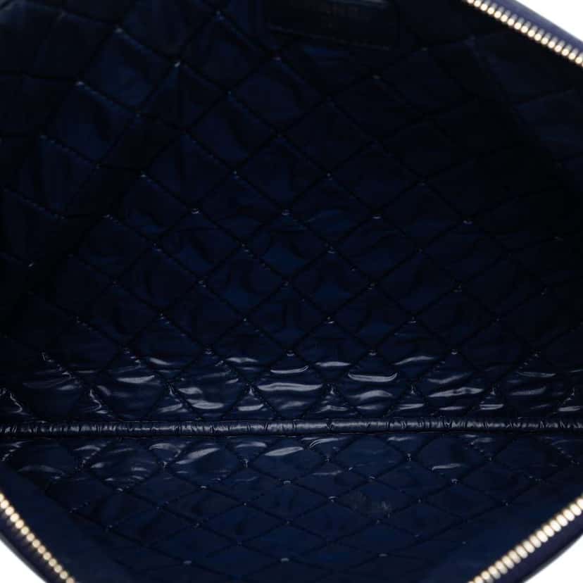 Chanel Large Quilted Lambskin Casino Charms O Case Clutch Blue Leather Very good condition - Model View