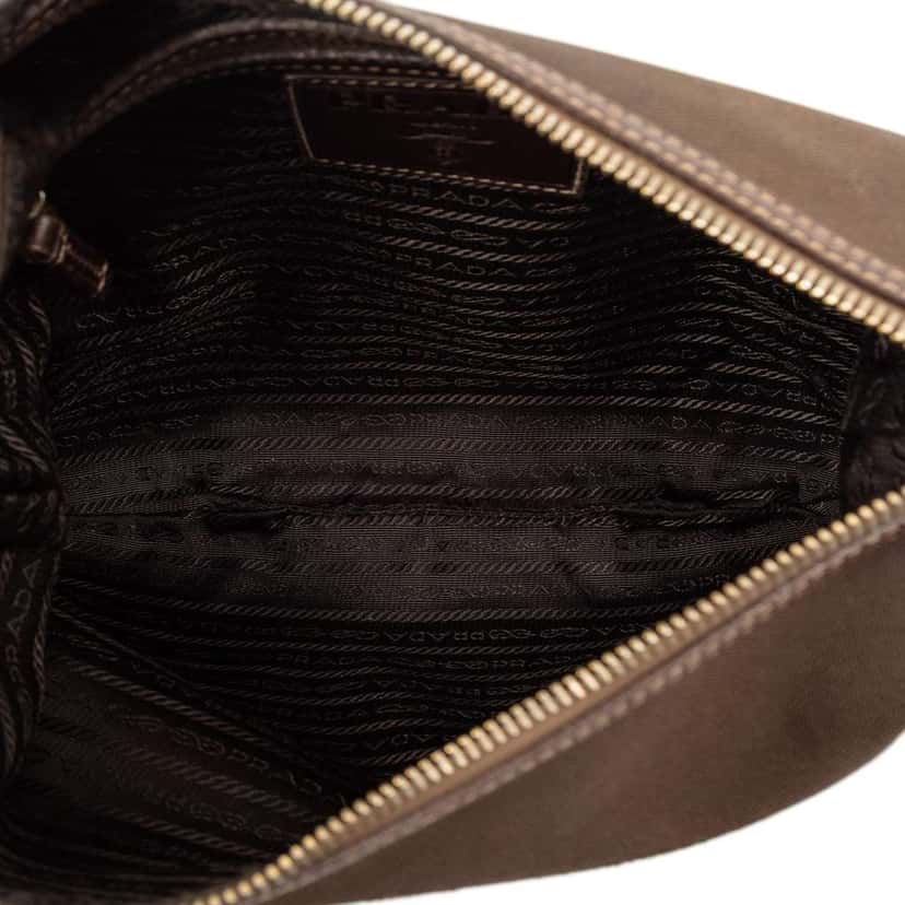 Prada Canvas Canapa Logo Crossbody Brown Canvas Very good condition - Model View
