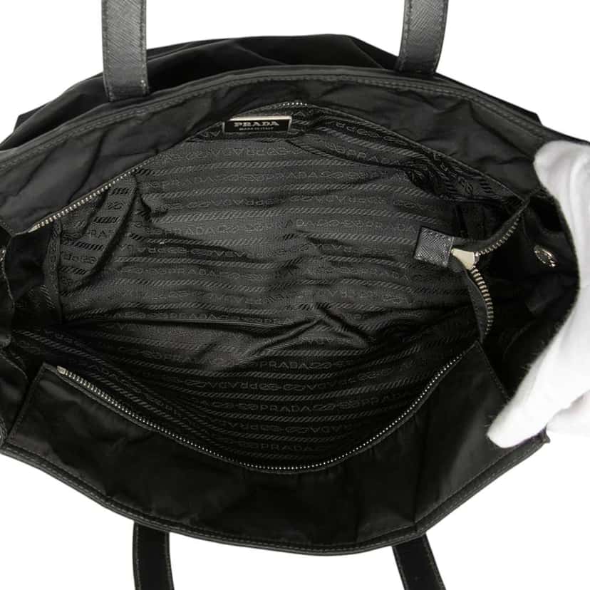 Prada Saffiano Trimmed Tessuto Tote Black Very good condition - Model View