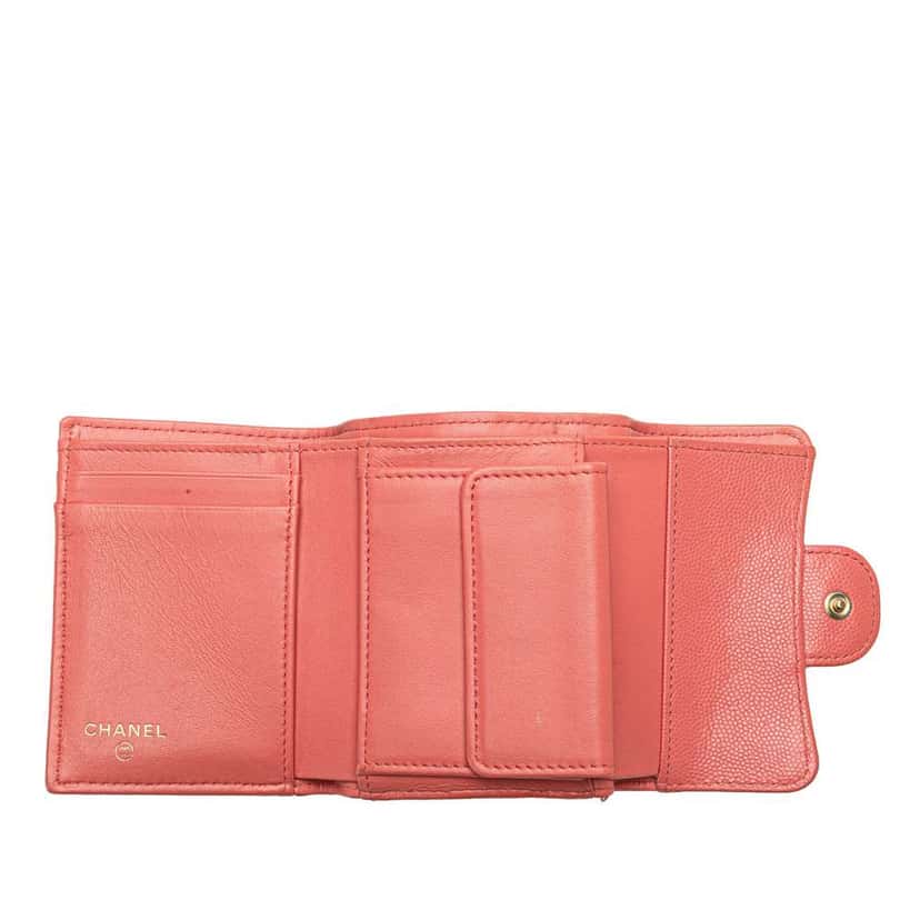 Chanel CC Quilted Caviar Trifold Wallet Pink Leather Very good condition - Model View