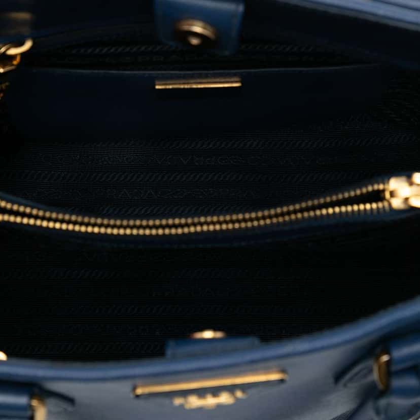 Prada Medium Saffiano Lux Open Promenade Satchel Blue Leather Very good condition - Model View