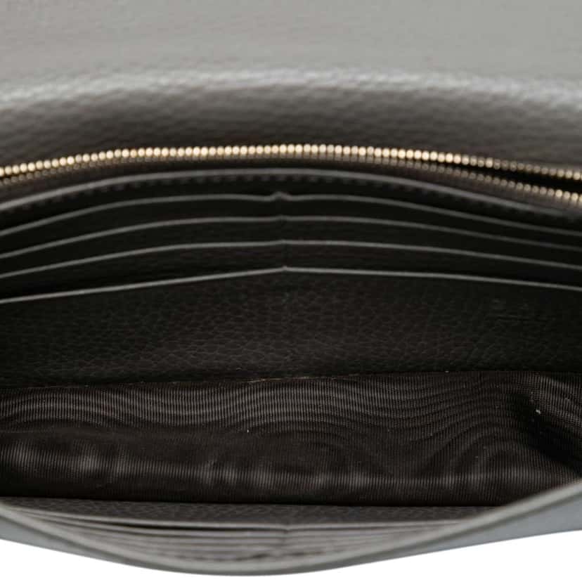 Gucci Interlocking G Dollar Calfskin Wallet on Chain Grey Leather Very good condition - Model View