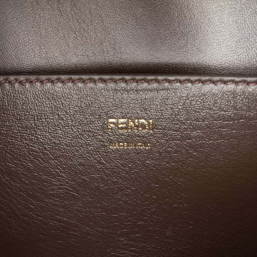 Fendi Calfskin Vitello King Nubuck Pequin Karligraphy Pocket Shoulder Bag Red Leather Very good condition - Box View