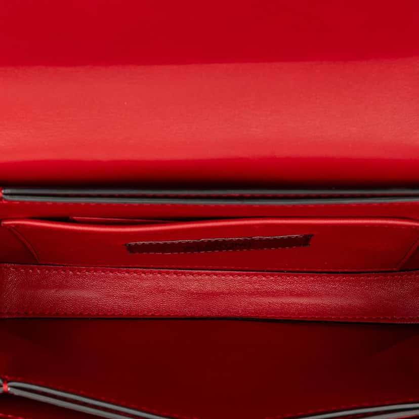 Valentino Leather Rockstud Turnlock Chain Crossbody Red Leather Very good condition - Model View