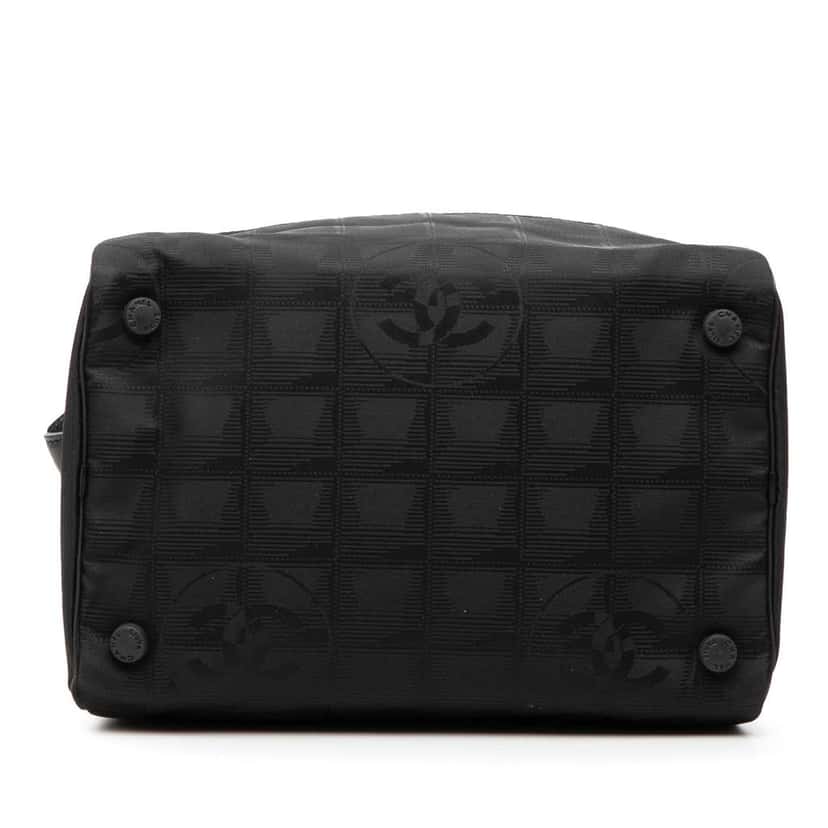 Chanel New Travel Line Nylon Vanity Bag Black Very good condition - Inside View