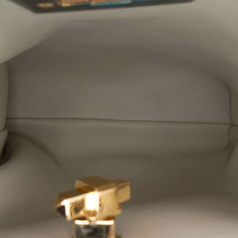 Valentino Small Nappa Roman Stud The Handle Bag White Leather Very good condition - Model View