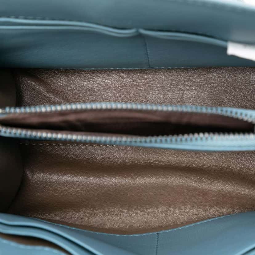 Bottega Veneta Nappa Intrecciato Chain Wallet Blue Leather Very good condition - Model View