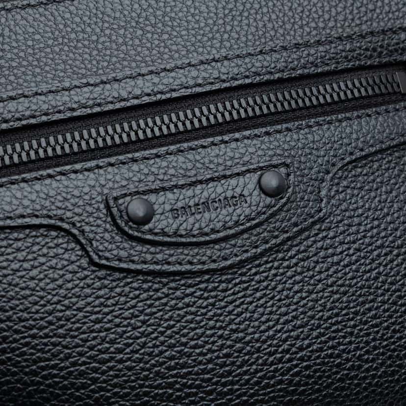 Balenciaga Grained Calfskin Neo Classic Zip Around Crossbody Black Leather Very good condition - Box View