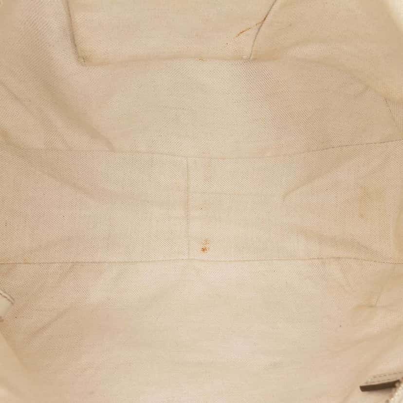 Gucci GG Canvas Sukey Crossbody Brown Canvas Very good condition - Model View