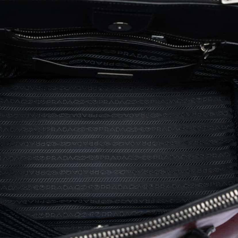 Prada Bicolor Glace Calf Twin Pocket Double Handle Satchel Red Leather Very good condition - Model View