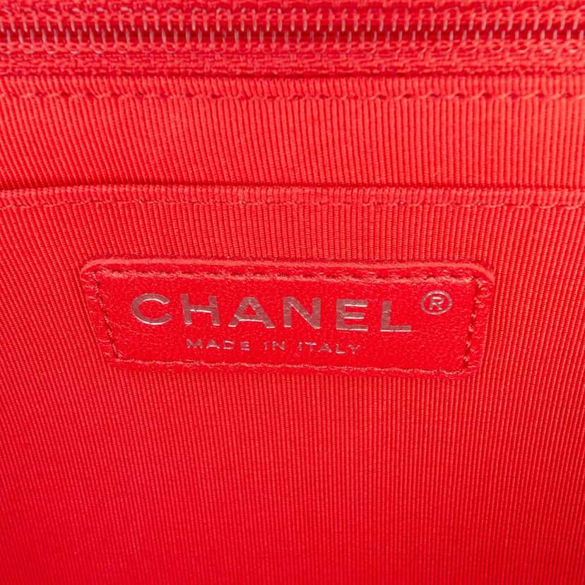 Chanel Medium Chevron Caviar Data Center Envelope Flap Red Leather Very good condition - Box View