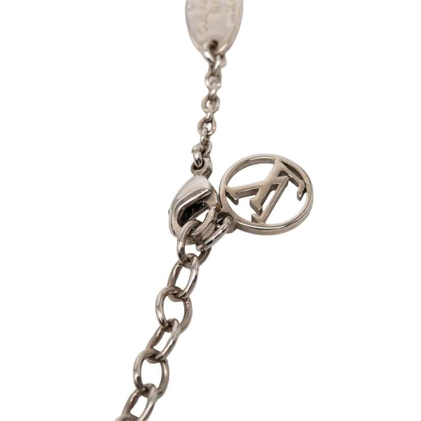 Louis Vuitton Silver Plated Essential V Supple Necklace Silver Metal Very good condition - Box View