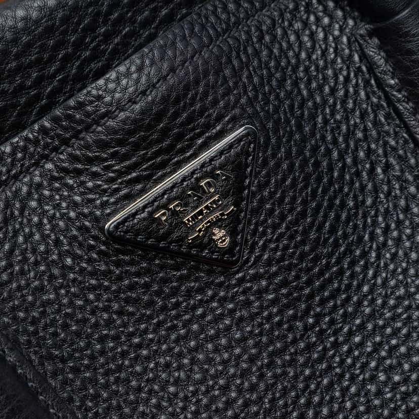 Prada Medium Vitello Daino Cuir Double Handle Satchel Black Leather Very good condition - Box View