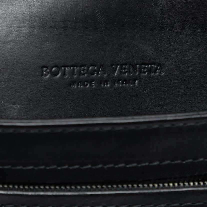 Bottega Veneta Leather Intrecciato Clutch Black Leather Very good condition - Box View