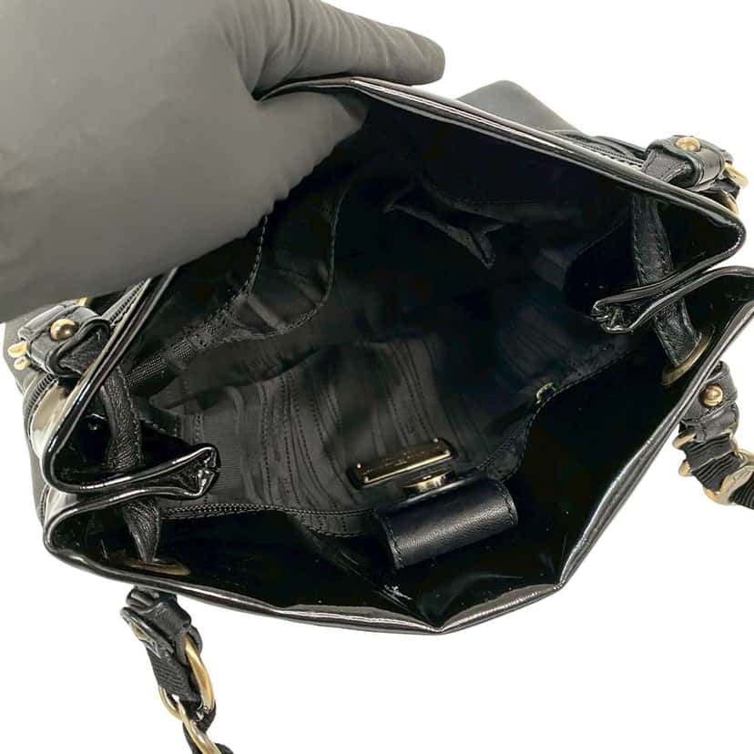 Salvatore Ferragamo Leather Vara Bow Shoulder Bag Black Leather Very good condition - Box View