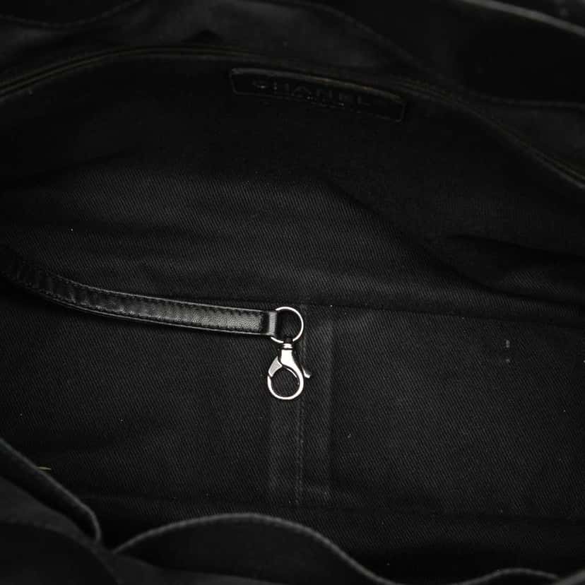 Chanel Quilted Caviar Soft Shopper Tote Black Leather Very good condition - Model View