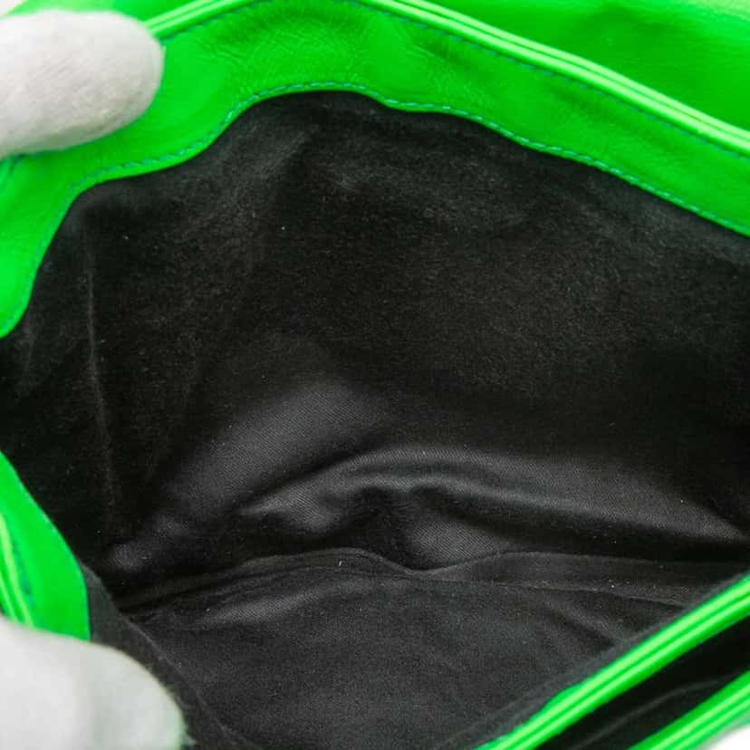 Miu Miu Leather Wing Strap Crossbody Green Leather Very good condition - Model View