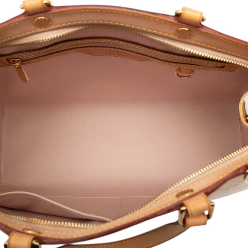 Louis Vuitton Monogram Vernis Brea MM Yellow Leather Very good condition - Model View