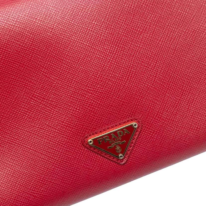 Prada Saffiano Heart Wallet On Chain Red Leather Very good condition - Box View