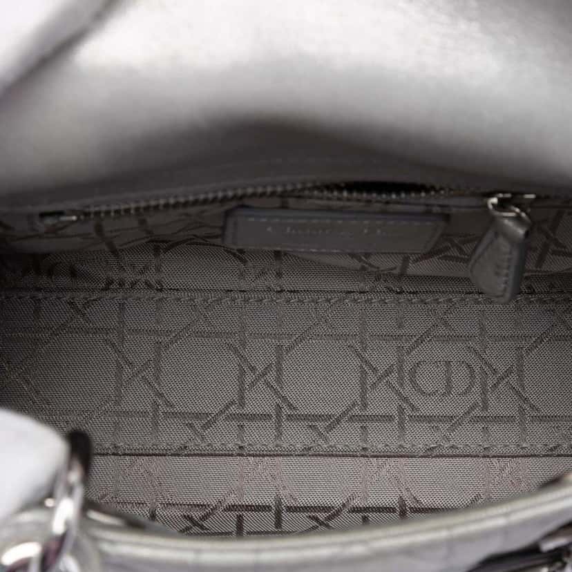 Dior Mini Iridescent Lambskin Cannage Lady Dior Silver Leather Very good condition - Model View
