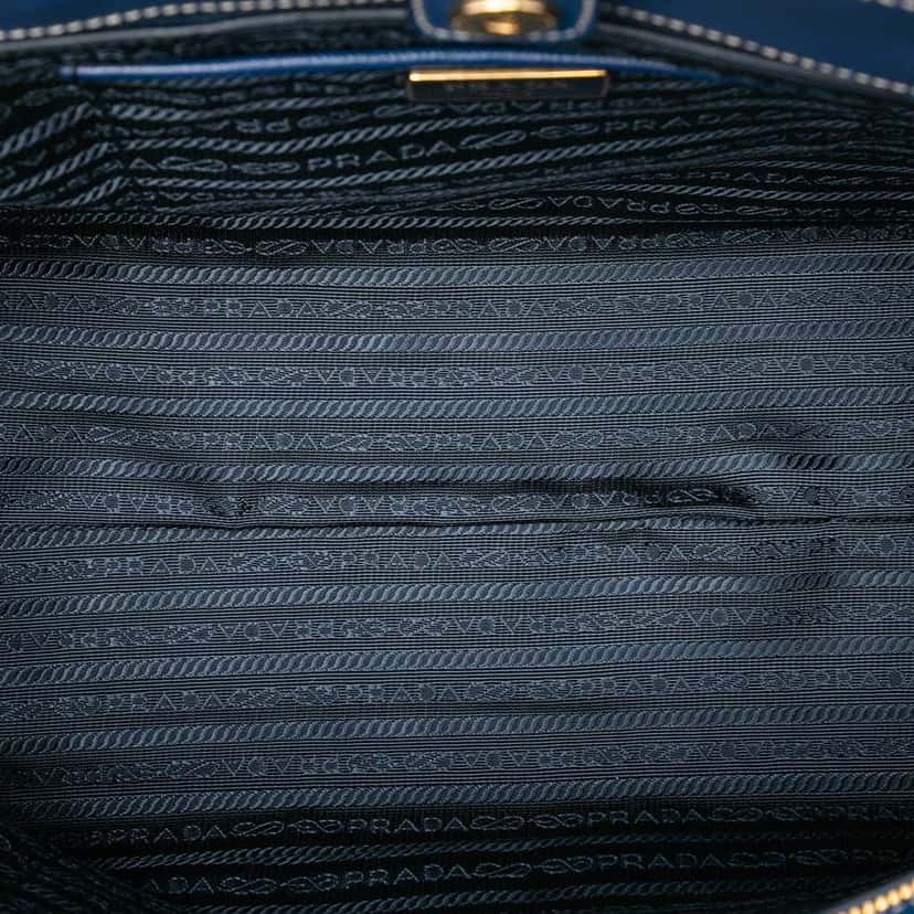 Prada Medium Bicolor Saffiano Lux Galleria Satchel Blue Leather Very good condition - Model View