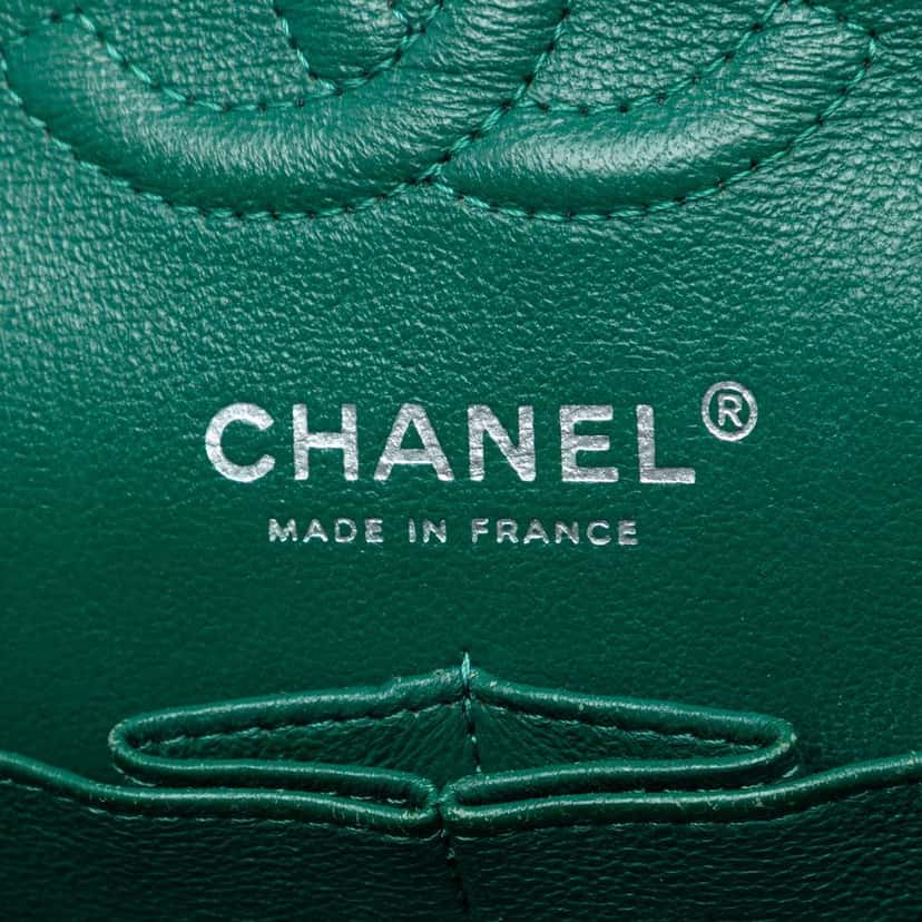 Chanel Small Classic Lambskin Double Flap Green Leather Very good condition - Box View