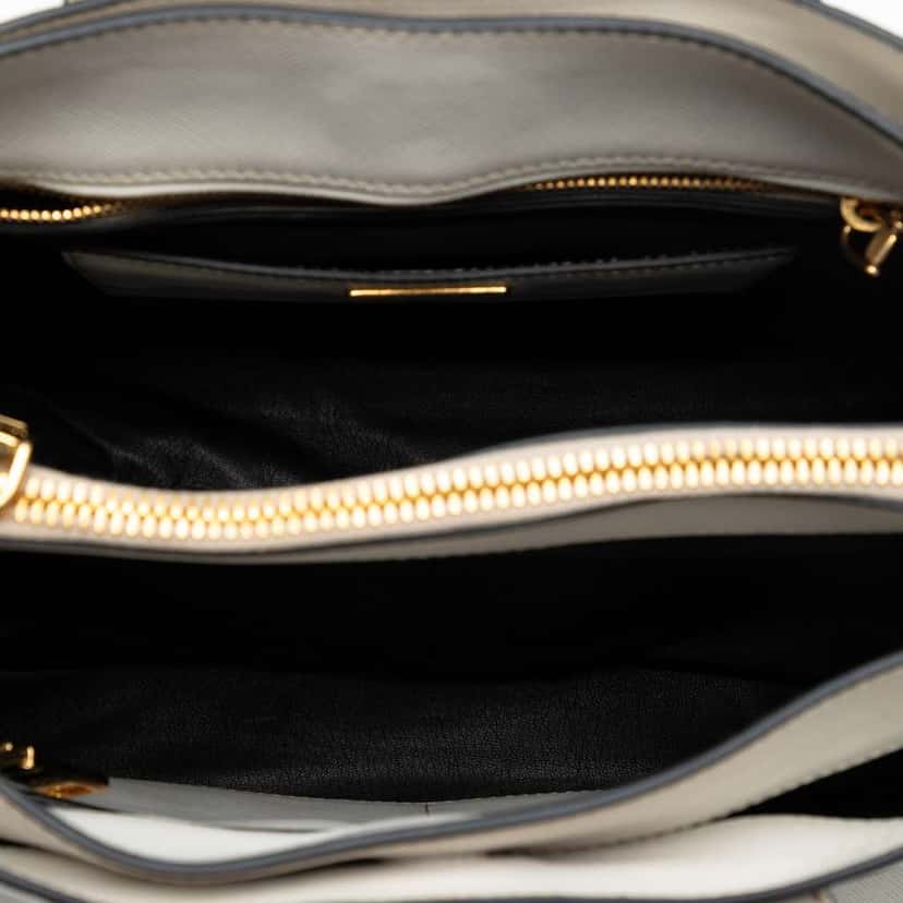 Prada Saffiano Soft Triple Pocket Tote White Leather Very good condition - Model View