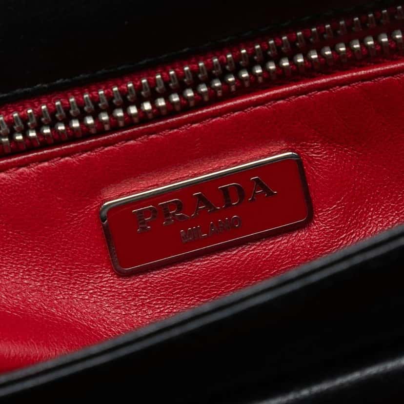 Prada Nappa Gaufre Shoulder Bag Black Leather Very good condition - Box View