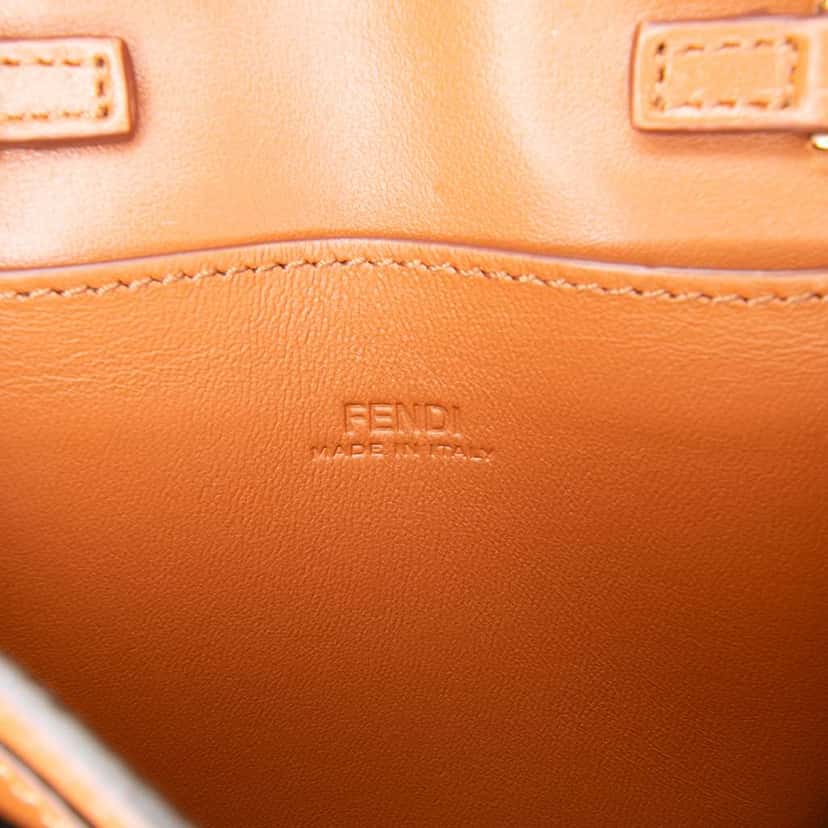 Fendi Small Bicolor FF 1974 Embossed Soft Calfskin F Is Fendi Chain Wallet White Leather Very good condition - Box View