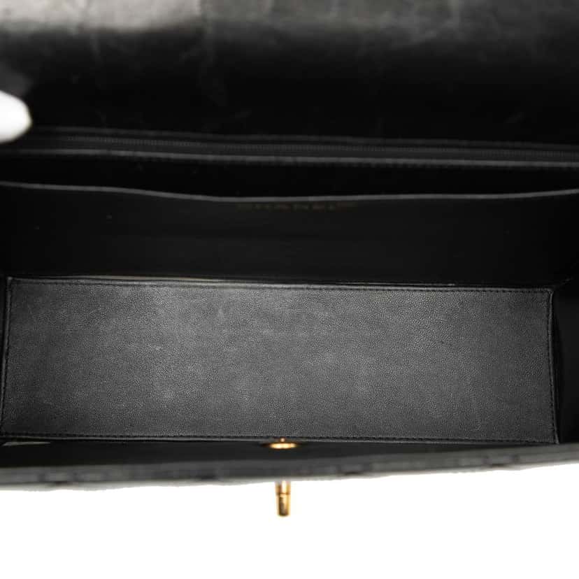 Chanel Jumbo Classic Patent Single Flap Black Leather Good condition - Model View