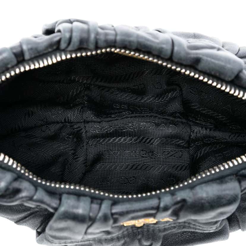 Prada Nappa Gaufre Wristlet Clutch Black Leather Very good condition - Model View