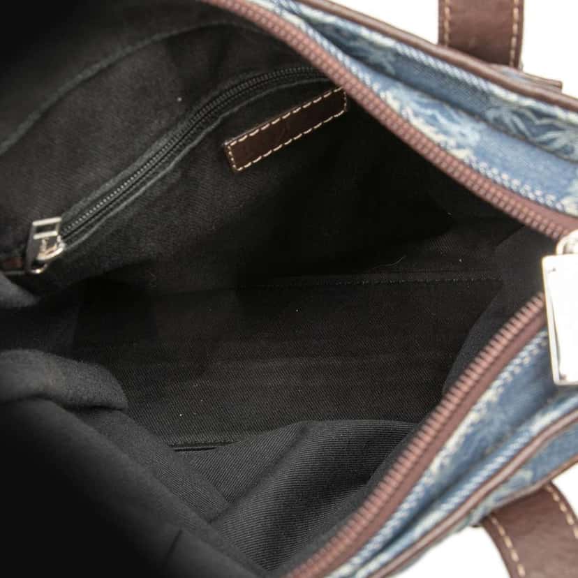 Loewe Anagram Denim Tote Blue Denim Good condition - Model View