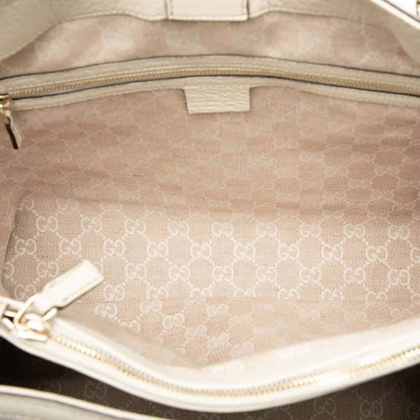 Gucci Medium Leather Bamboo Diana Tote White Leather Good condition - Model View