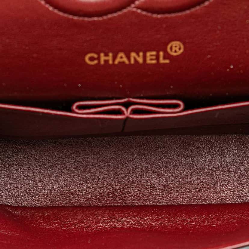 Chanel Small Classic Chevron Lambskin Double Flap Black Leather Good condition - Model View