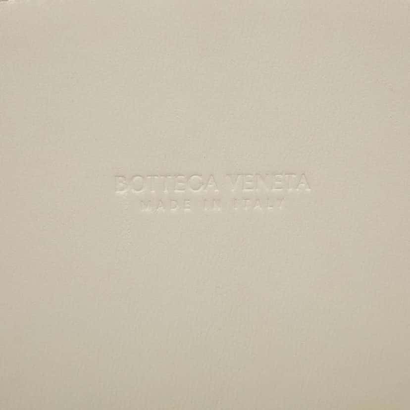 Bottega Veneta Brushed Calfskin Intrecciato Cradle Fold Over Shoulder Bag White Leather Good condition - Box View