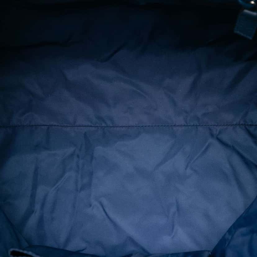 Gucci GG Nylon Satchel Blue Good condition - Model View