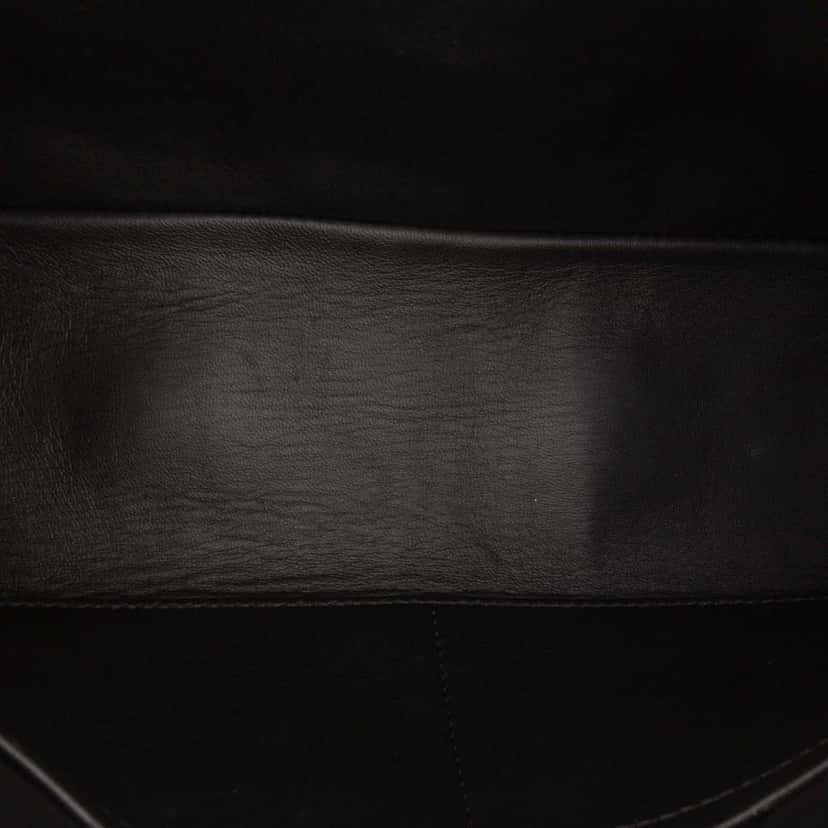 Louis Vuitton Glazed Calfskin Sac Triangle PM Pink Leather Good condition - Model View