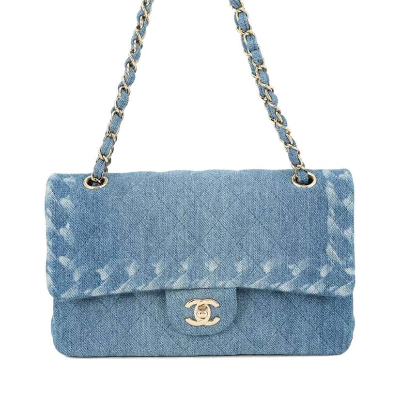 Chanel Medium Classic Washed Denim Double Flap Blue Denim Very good condition - Front View