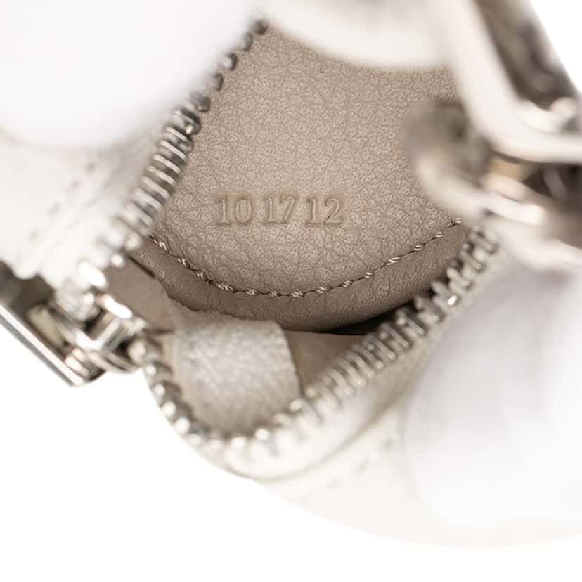 Loewe Pebbled Calfskin Bunny Bag Charm Coin Pouch White Leather Very good condition - Box View
