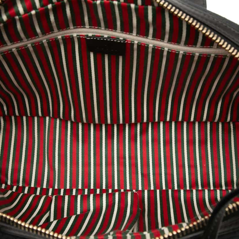 Gucci GG Canvas New Britt Shoulder Bag Black Canvas Very good condition - Model View