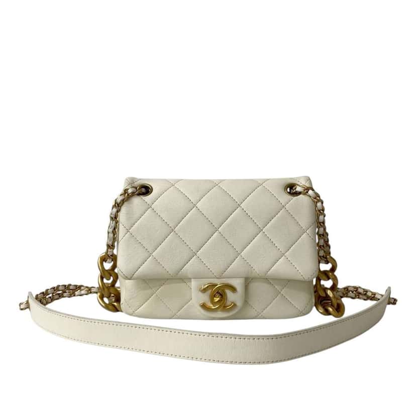 Chanel Mini Quilted Shiny Lambskin Dual Chain Flap White Leather Very good condition - Front View