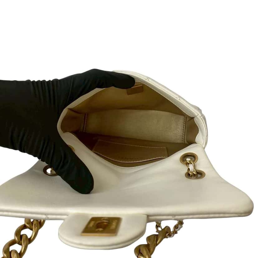 Chanel Mini Quilted Shiny Lambskin Dual Chain Flap White Leather Very good condition - Inside View