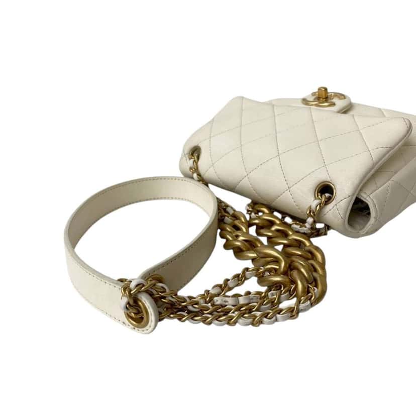 Chanel Mini Quilted Shiny Lambskin Dual Chain Flap White Leather Very good condition - Model View