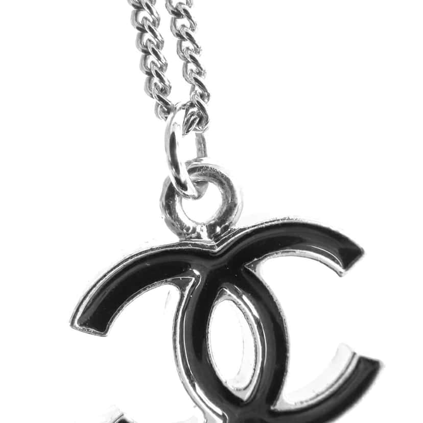 Chanel Silver Plated CC Pendant Necklace Silver Metal Very good condition - Inside View