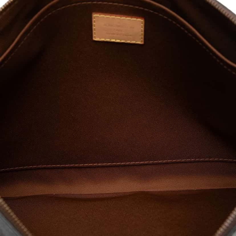 Louis Vuitton Monogram Etui Voyage MM Brown Very good condition - Model View