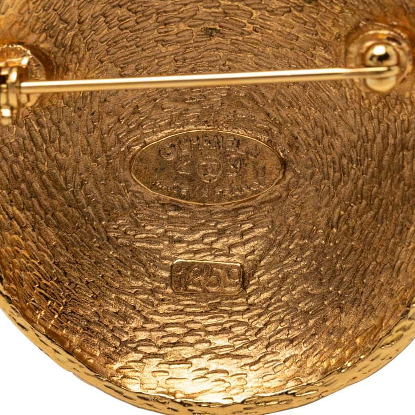 Chanel CC Gold Plated Woven Round Brooch Gold Metal Very good condition - Inside View