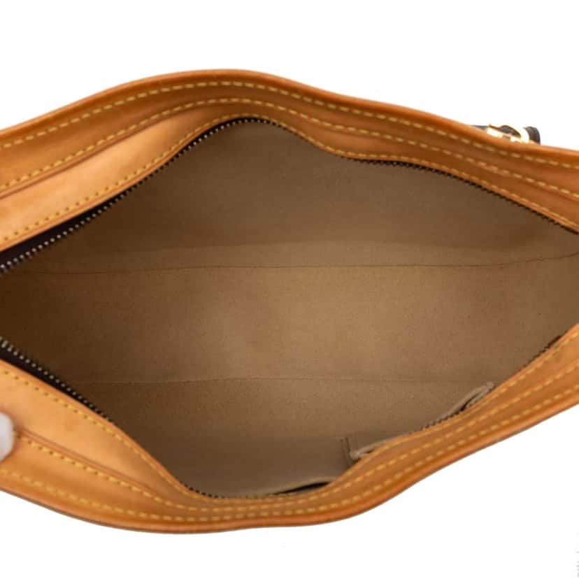 Louis Vuitton Monogram Hudson GM Brown Very good condition - Model View